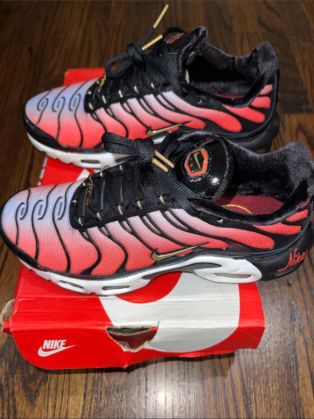 Womens Nike Air Max Plus ‘Sisterhood’